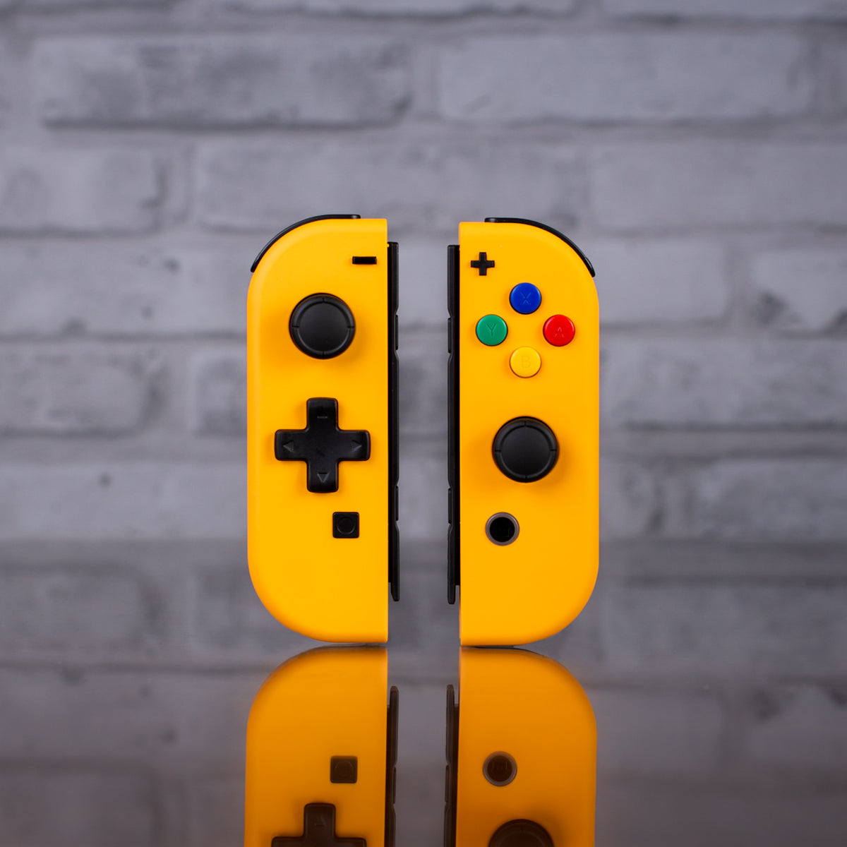 Nintendo Switch イエローとオレンジのJoy-Con付き Amazon.com: Genuine Nintendo Switch Joy Con Wireless