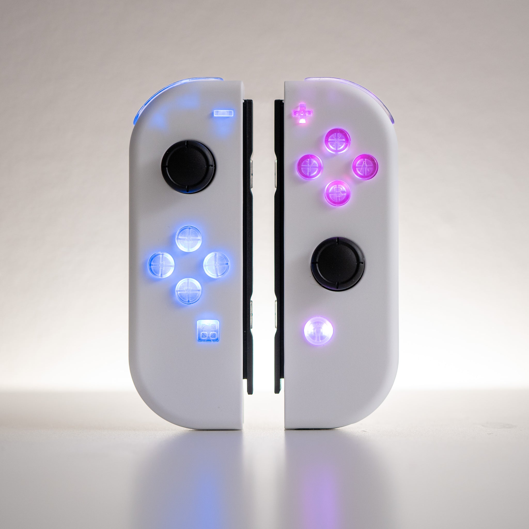 Custom Joy-Con LED MOD - White on White with Backlit Clear Buttons