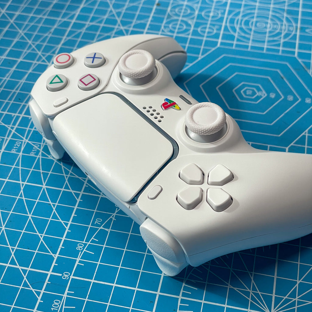 Control Retro Ps5 Retro PS5 Controller White With Old-School Action Buttons Sony Wireless ...