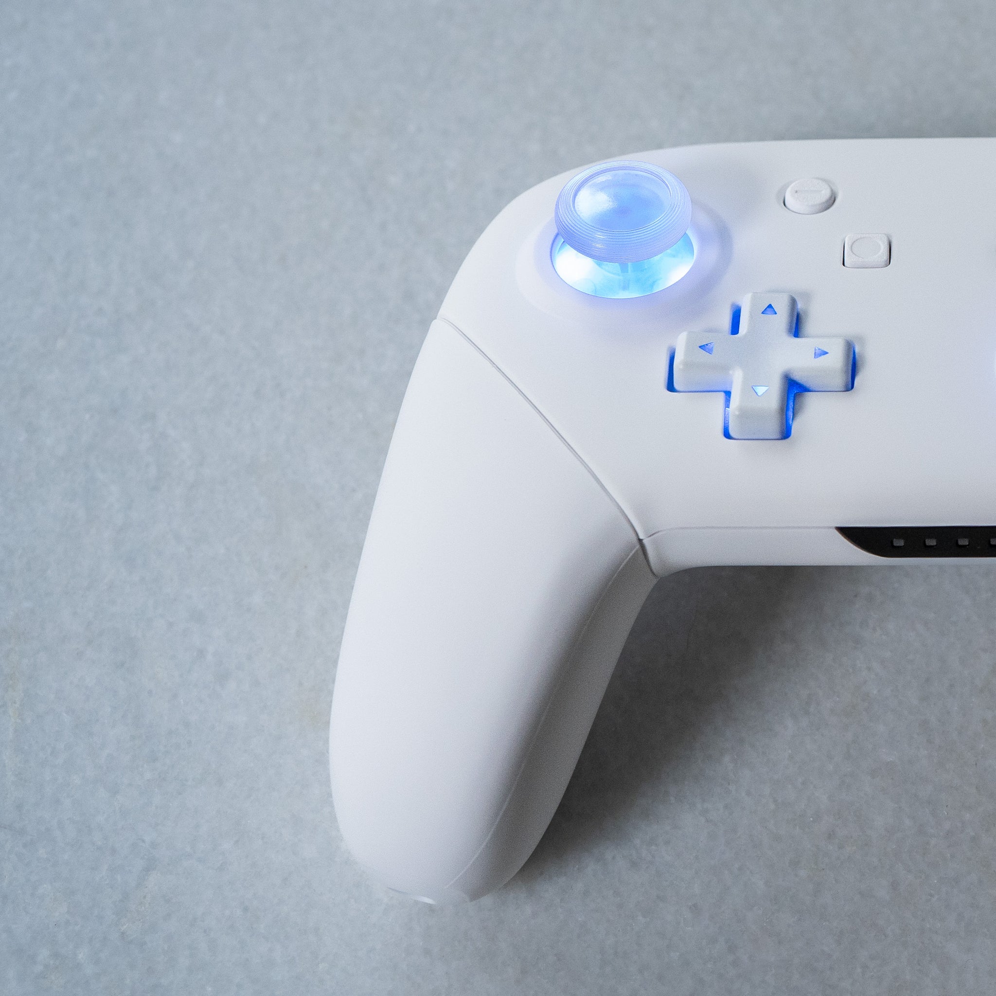 Nintendo Switch ホワイトカスタム Amazon.com: eXtremeRate White DIY Replacement Shell for