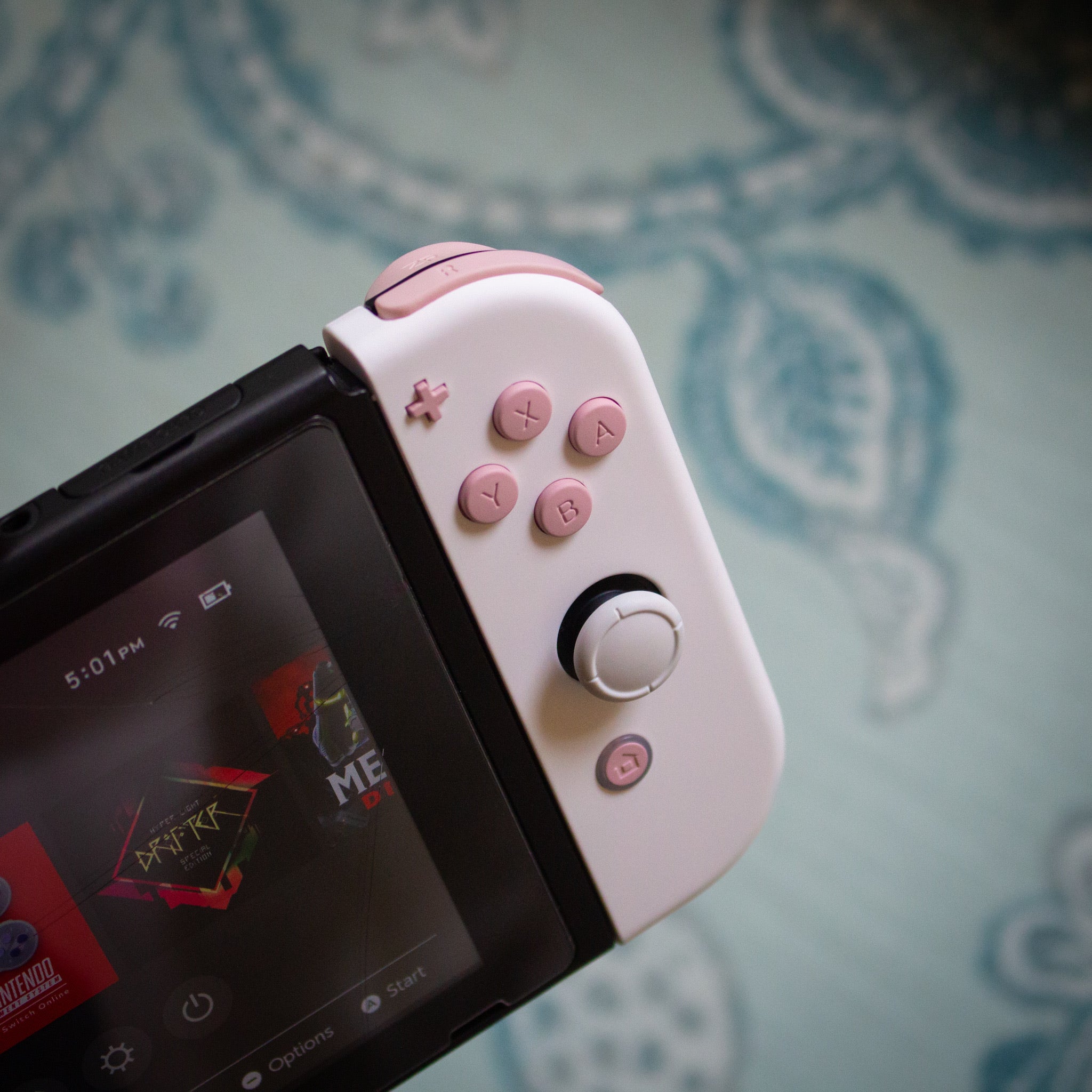 カスタムJoy-con　WHITE×PINKメタリック Custom Nintendo Switch Joy-Con Controllers Pink with White
